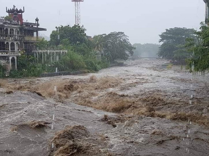 Frente frío causa afectaciones a 21 municipios veracruzanos