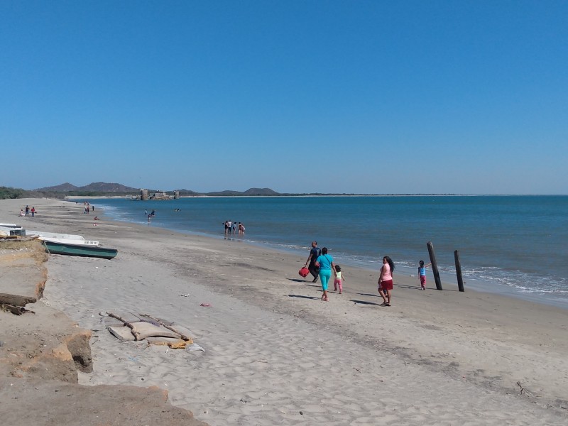 Frente frío y pandemia mantienen al 30% playas de SalinaCruz