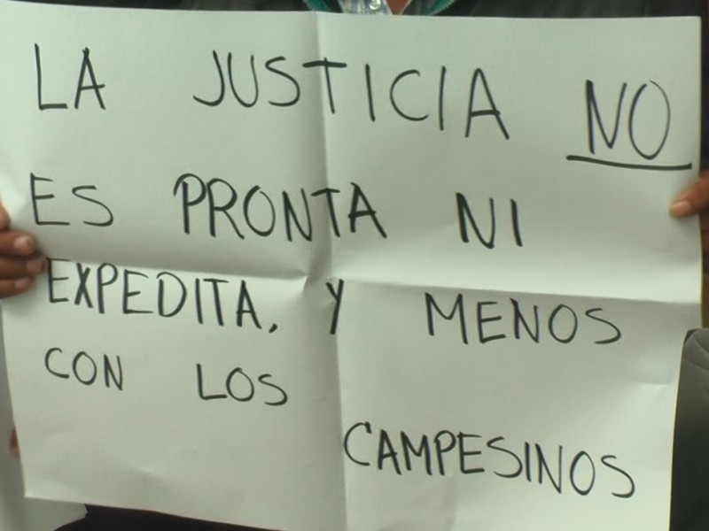 Frijoleros se manifiestan en Fiscalía General