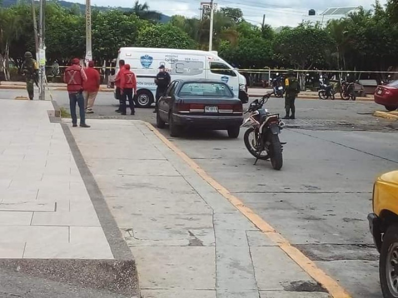 Frustran asalto en Cerro Azul; reporta rehenes al interior