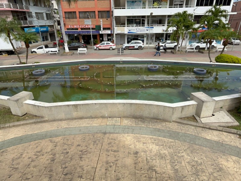 Fuentes danzarinas en el abandono en Tuxpan