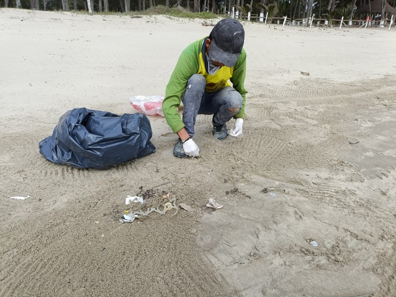 Retiran 200 kilos de basura en Playa Tuxpeña