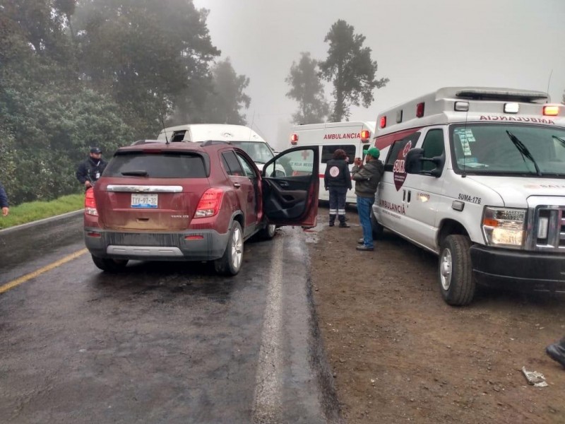 Fuerte accidente deja 8 heridos en Zongozotla