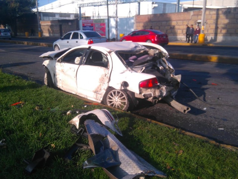 Fuerte accidente en Boulevard Aeropuerto