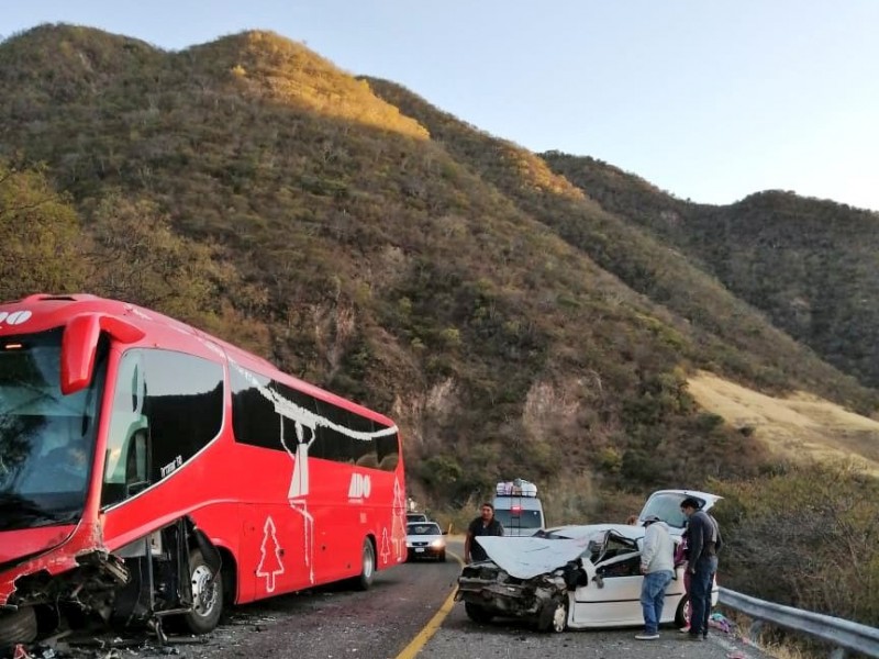 Fuerte accidente en carretera Oaxaca-Istmo