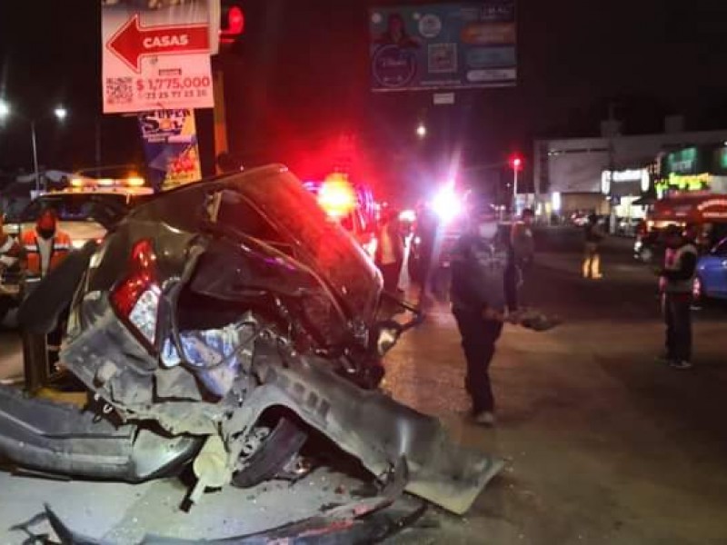 Fuerte accidente en San Pedro Cholula, deja cuatro lesionados