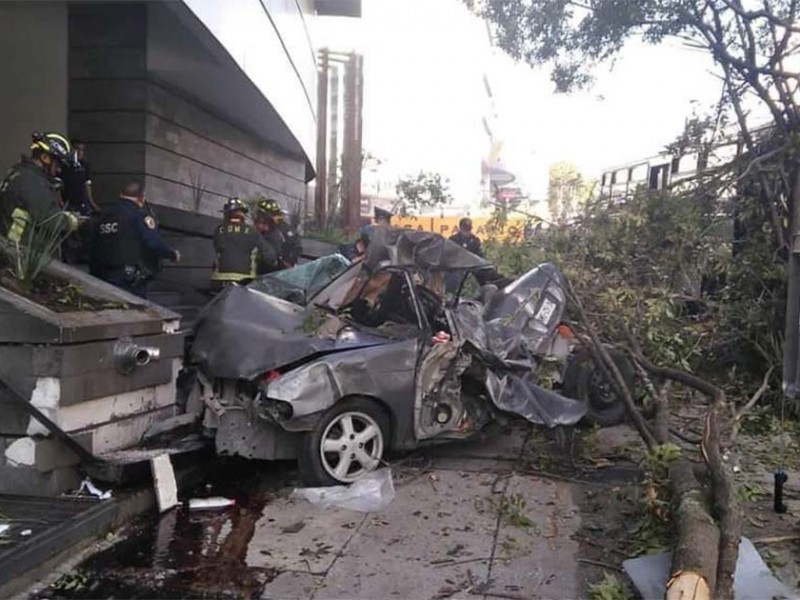 Fuerte accidente en Santa Fe deja dos muertos y heridos