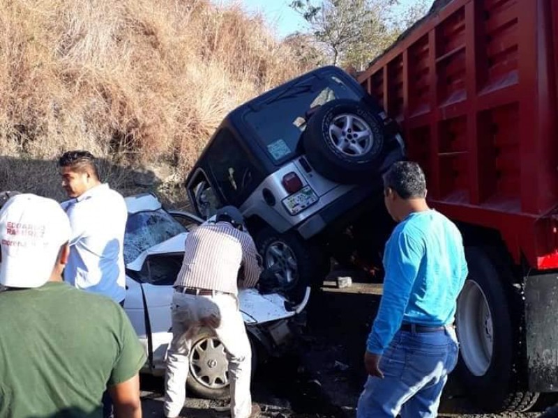 Fuerte accidente en tramo carretero Bochil-Tuxtla