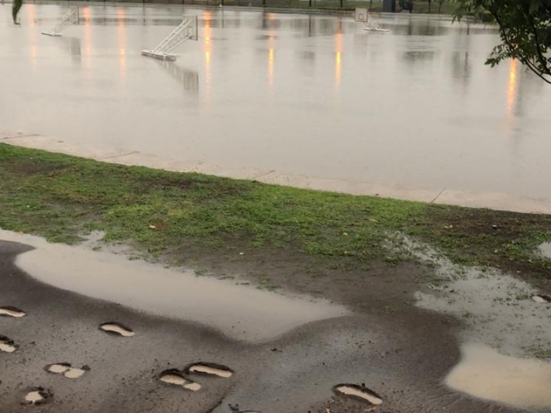 Fuerte lluvia ayer por la noche en Querétaro