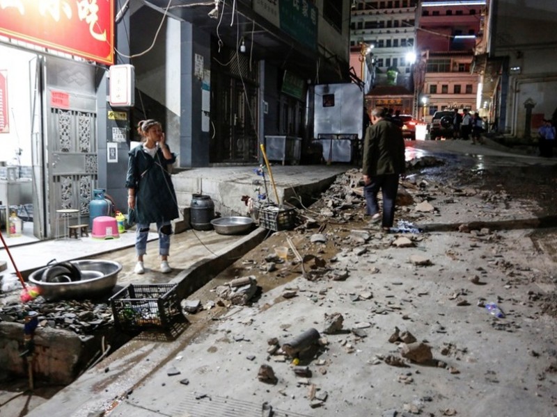 Fuerte sismo deja cuatro muertos y 23 heridos en China