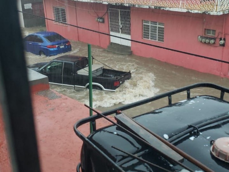 Fuertes lluvias genera afectaciones en Salina Cruz