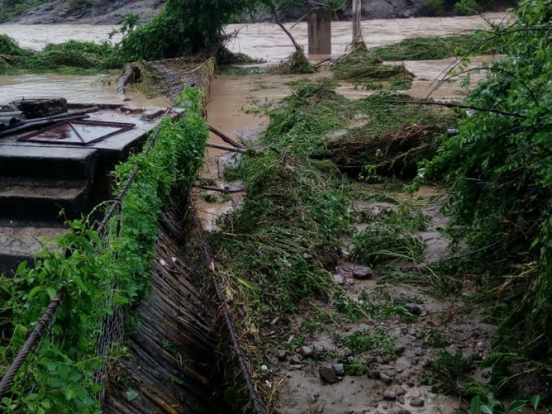 Fuertes lluvias provocan desbordamiento de ríos en Puebla