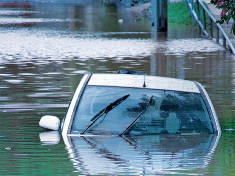 Fuertes lluvias provocan graves inundaciones en Ciudad Juárez