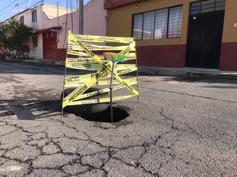 Fuertes lluvias provocan hundimientos en Colonia Bugambilias