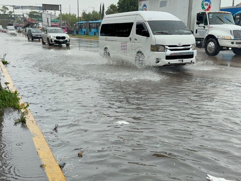 Fuertes lluvias provocan inundaciones en Tultitlán