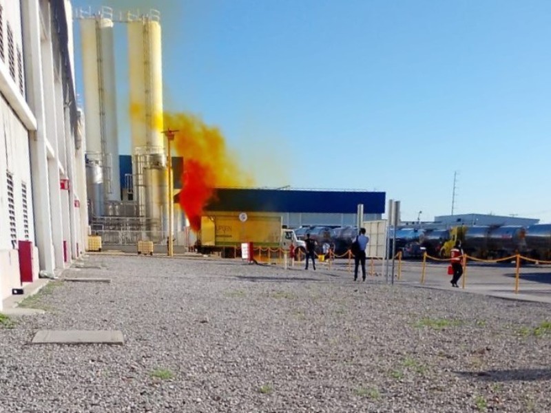Fuga de ácido nítrico genera alerta en Zona Industrial de Torreón
