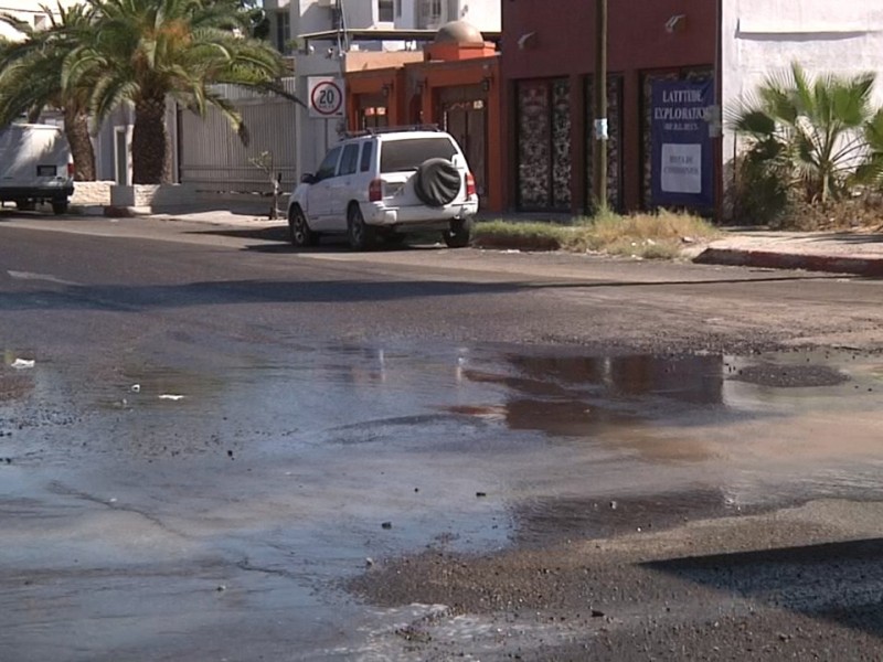 Fuga de agua, colonia centro