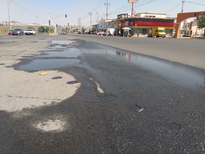 Fuga de agua en Almoloya de Juarez