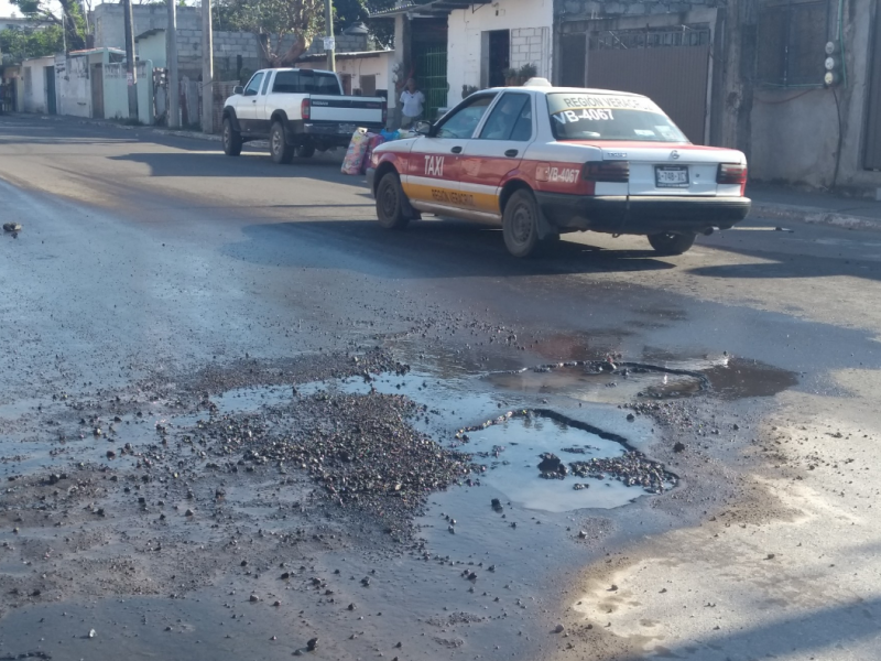 Fuga de agua en la colonia Niños Héroes