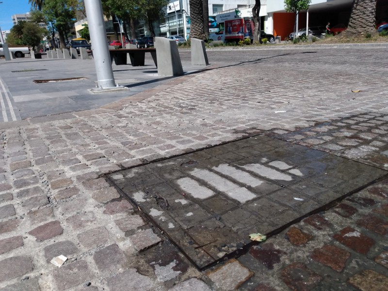 Fuga de Agua Potable en la Avenida Juárez