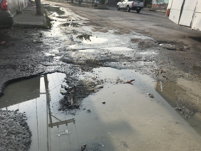 Fuga de aguas negras en la colonia Pocitos y Rivera