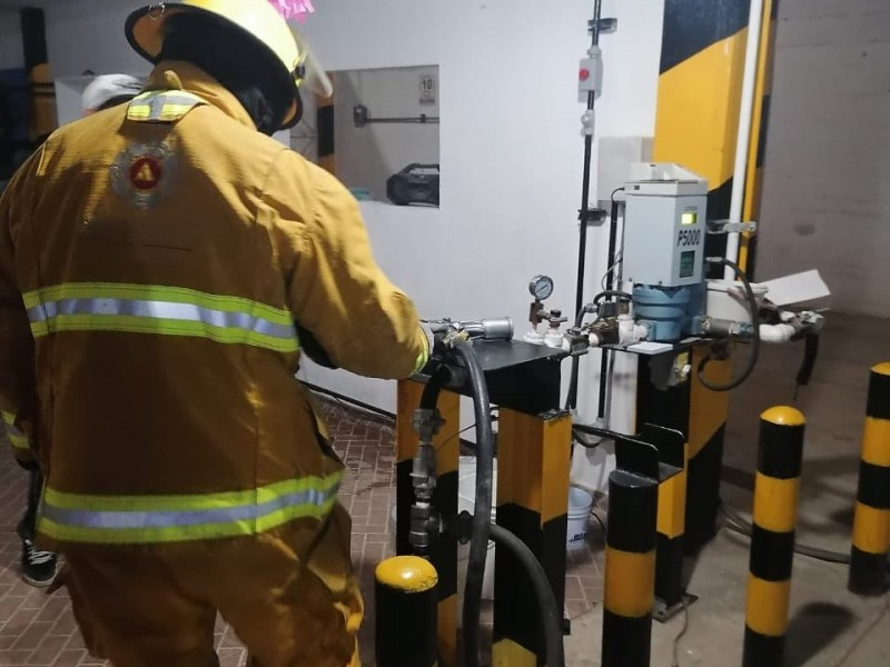 Fuga de gas provoca miedo en vecinos de Cocoyotla