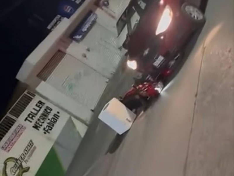 Funcionario municipal atropella a motociclista y tránsitos lo dejan libre