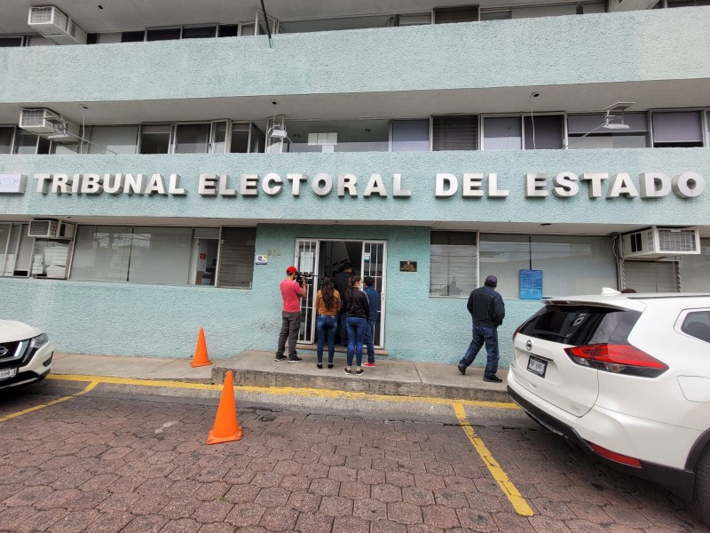 Funcionarios de Penjamillo renuncian al cargo;piden liberación de edil electo