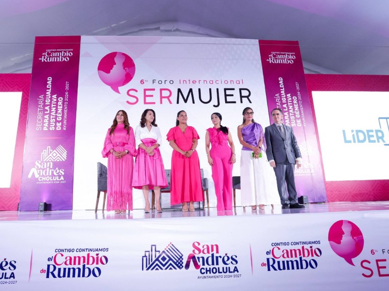 Galardonan a mujeres en San Andrés Cholula