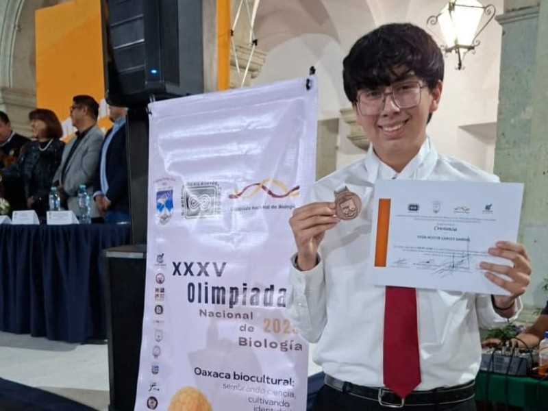 Gana joven sonorense medalla de bronce en nacional de Biología