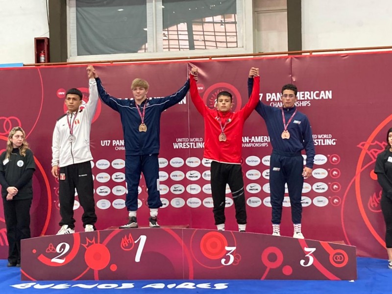 Ganan bronce gladiadores de Jalisco en Panamericano de Lucha