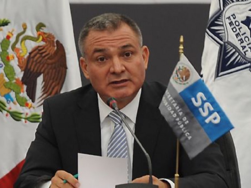 García Luna permitía tráfico de drogas en el AICM: Expolicía