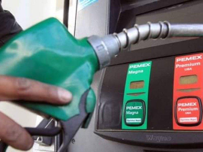 Gasolina baja a 18 pesos en Zihuatanejo