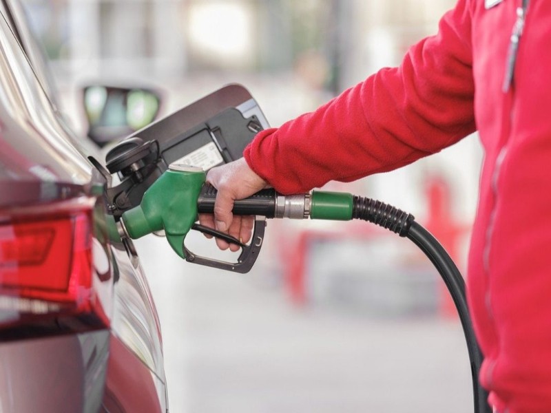 Gasolina más barata y canasta más accesible, reporta Profeco