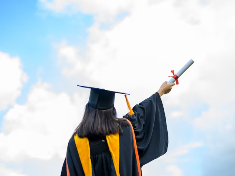 Gastos de graduación suben 20% por inflación y conflictos globales