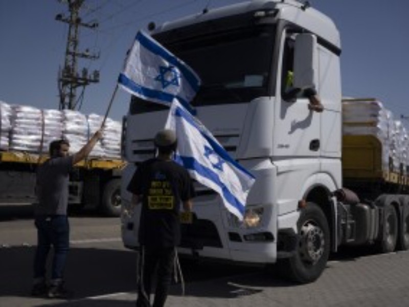Gaza recibe 170 camiones de ayuda humanitaria desde Israel