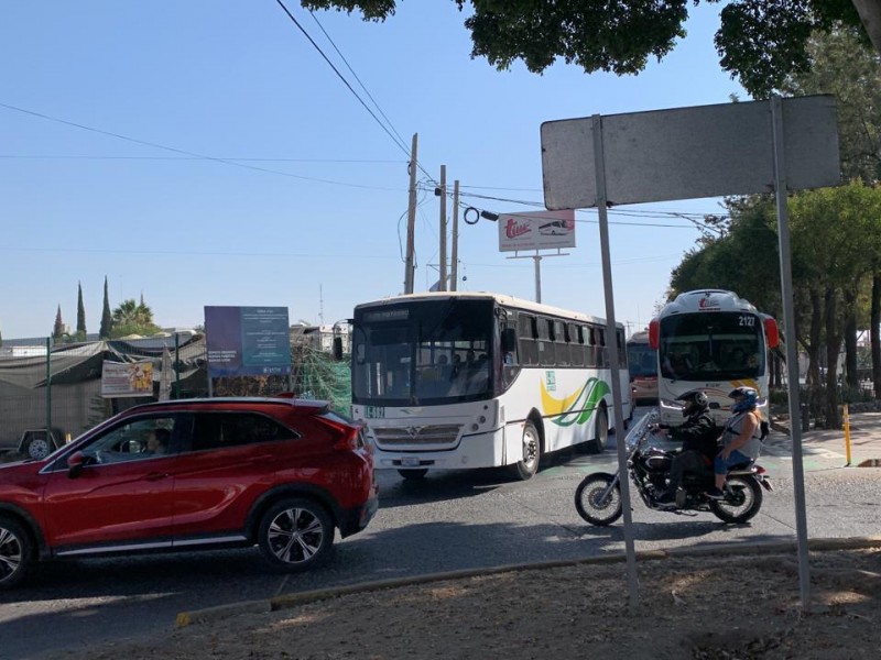 Genera caos la ciclovía del bulevar Vasco de Quiroga y La Luz.