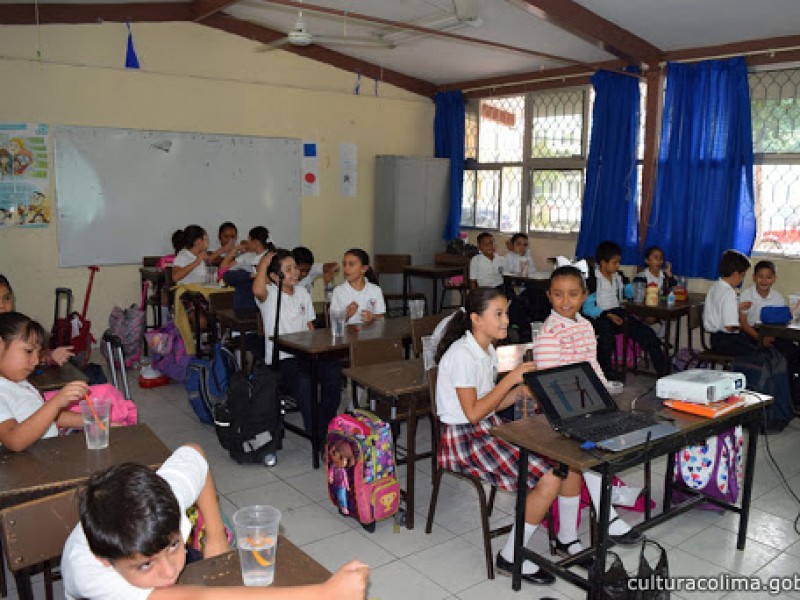 Genera dudas e incertidumbre inicio de próximo ciclo escolar: maestra