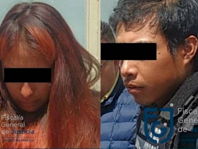 Giovana y Mario en área de acceso restringido en penales