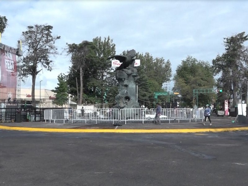 Glorieta del Águila amaneció llena de basura tras festejos deportivos