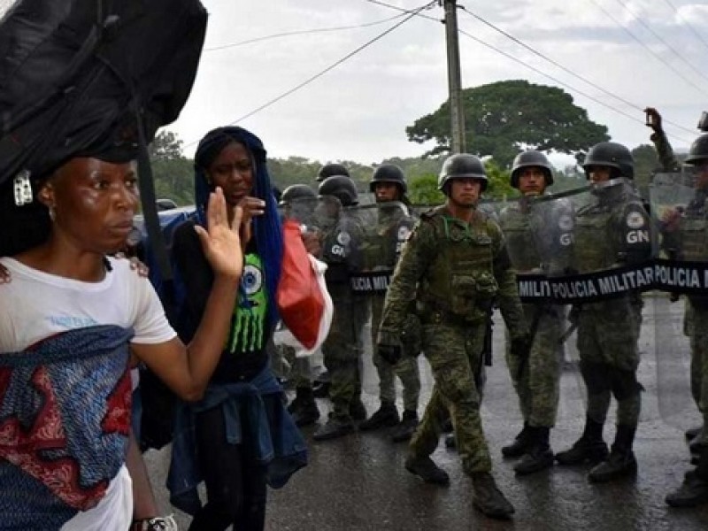 GN frena caravana migrante en Tuzantán