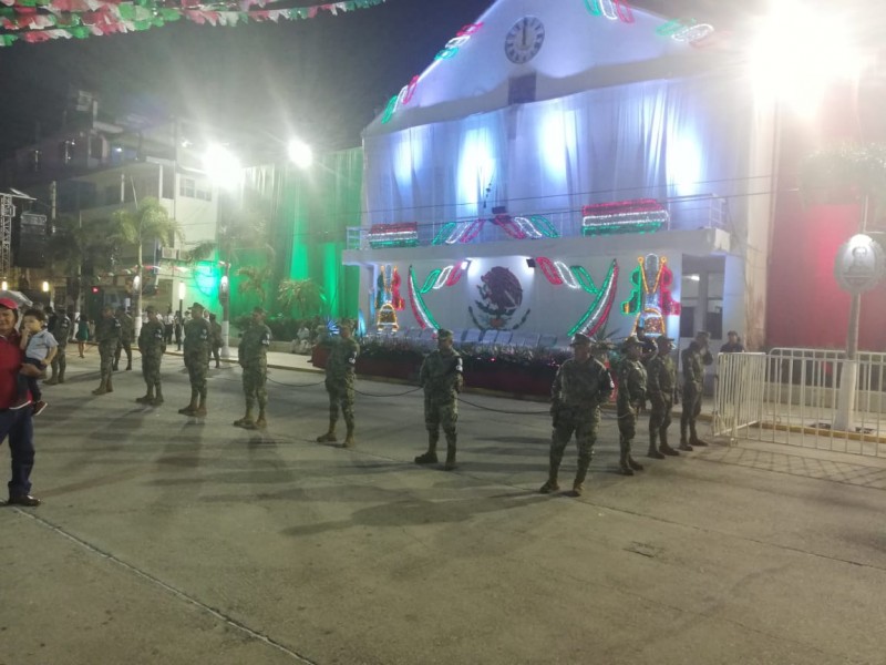 GN resguarda explanada por festividades patrias en SalinaCruz
