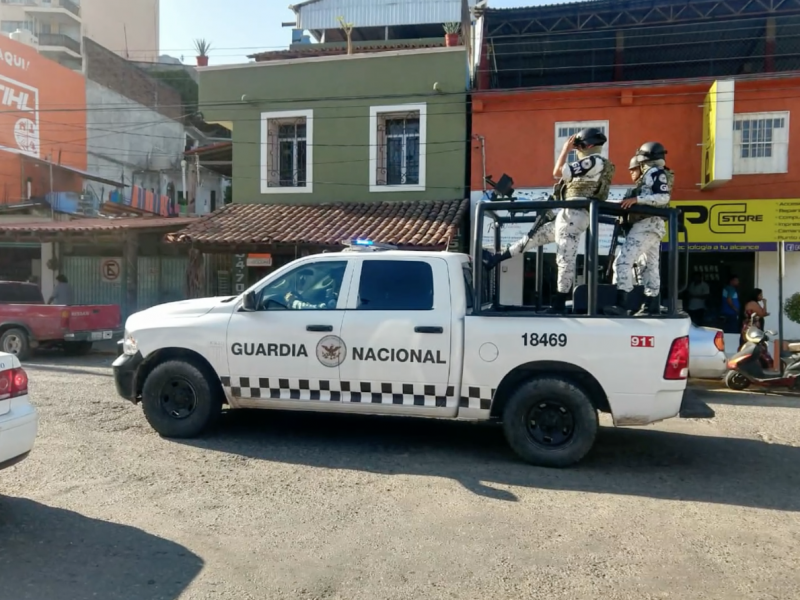 GN ya con uniformes y patrullas en Zihuatanejo