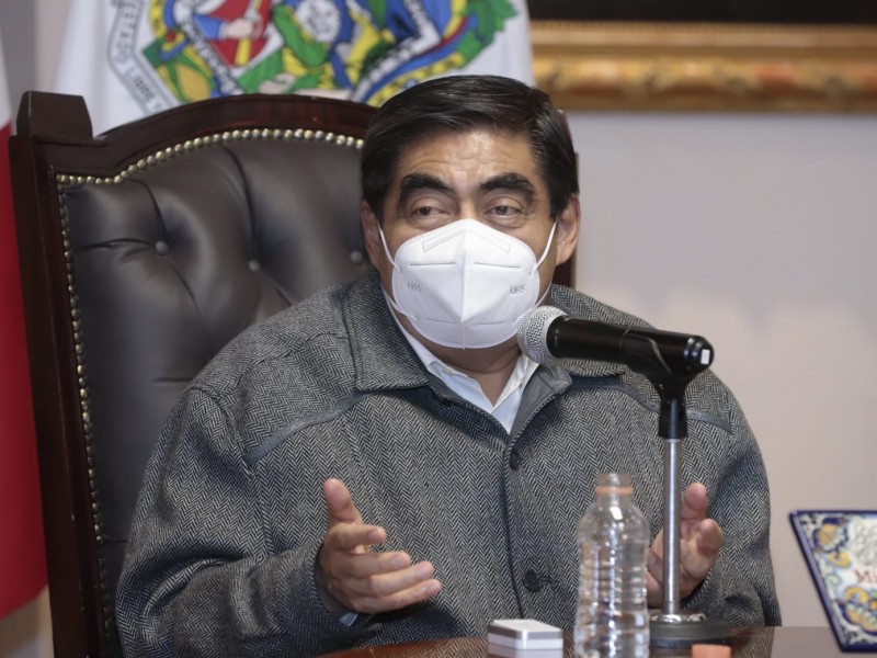 Gobernador de Puebla da positivo a COVID19 con síntomas leves