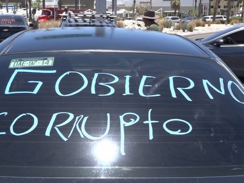 Gobernador del estado responde ante la situación de Uber