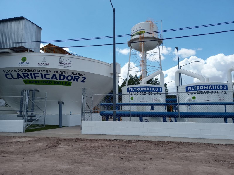 Gobernador entrega planta potabilizadora y colector en Ejido Benito Juárez