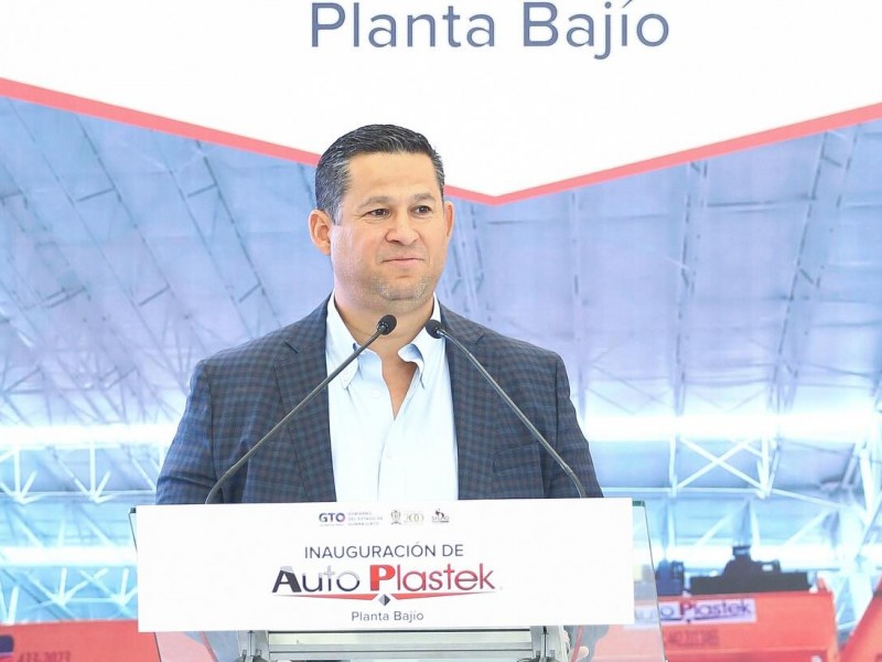 Gobernador inaugura empresa mexicana fabricante de componentes automotrices