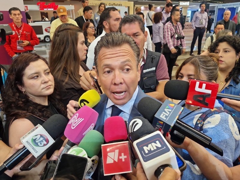 Gobernador Pablo Lemus solicitó aduana para centro logístico de Acatlán