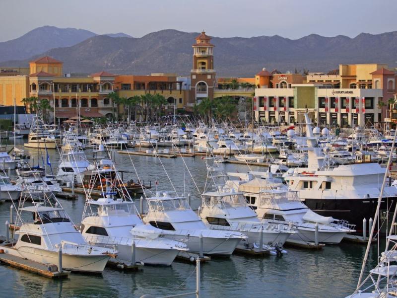 Gobernador respalda que el estado administre la Marina de Cabo San Lucas