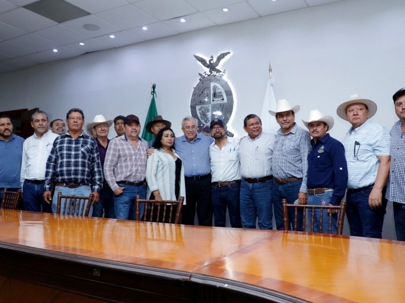 Gobernador retoma diálogo con los agricultores